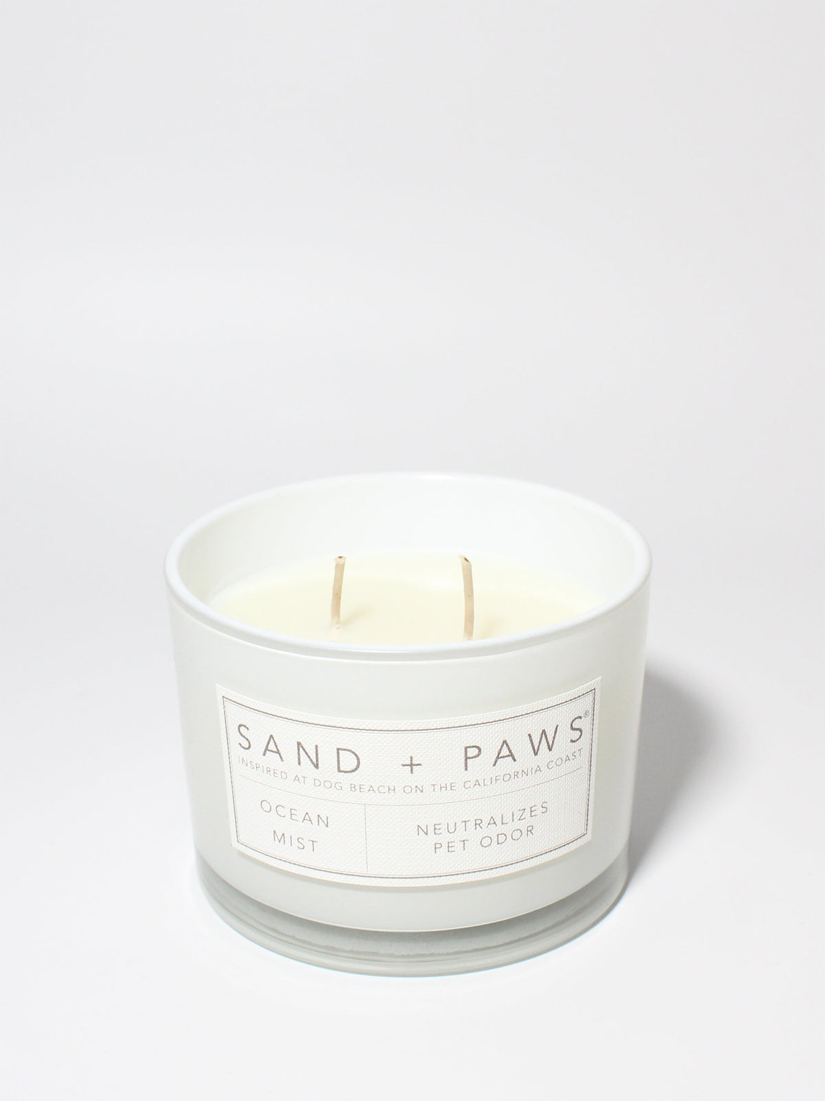 Sand + Paws Ocean Mist 12 oz scented candle