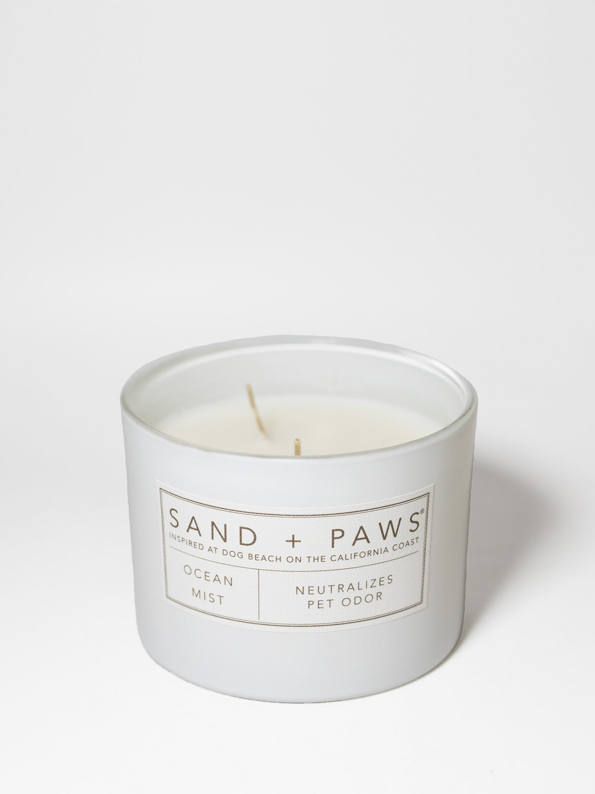 Sand + Paws Ocean Mist 12 oz scented candle